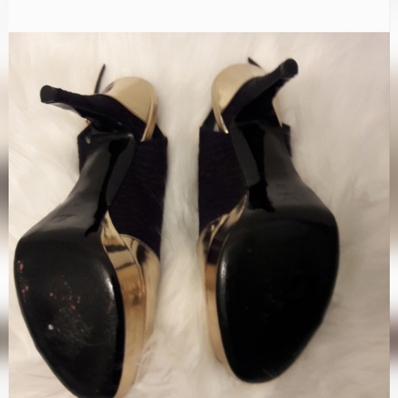 These are beautiful Louis Vuitton sling backs, They're, like new, just gorgeous - Picture 6 of 6